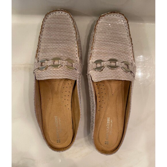Naturalizer Cream Mules with Silver Accents - Picture 5 of 12